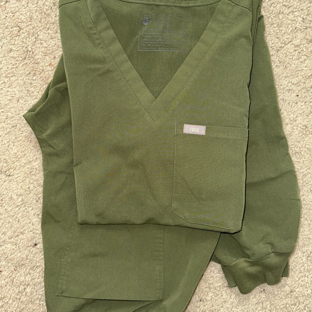 Figs Olive Green Scrub Set